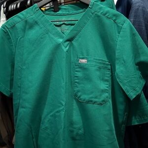 Men’s Figs Scrub Set